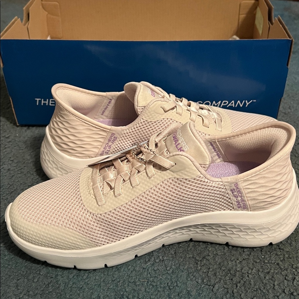 Skechers Soft Pink Mesh Sneakers